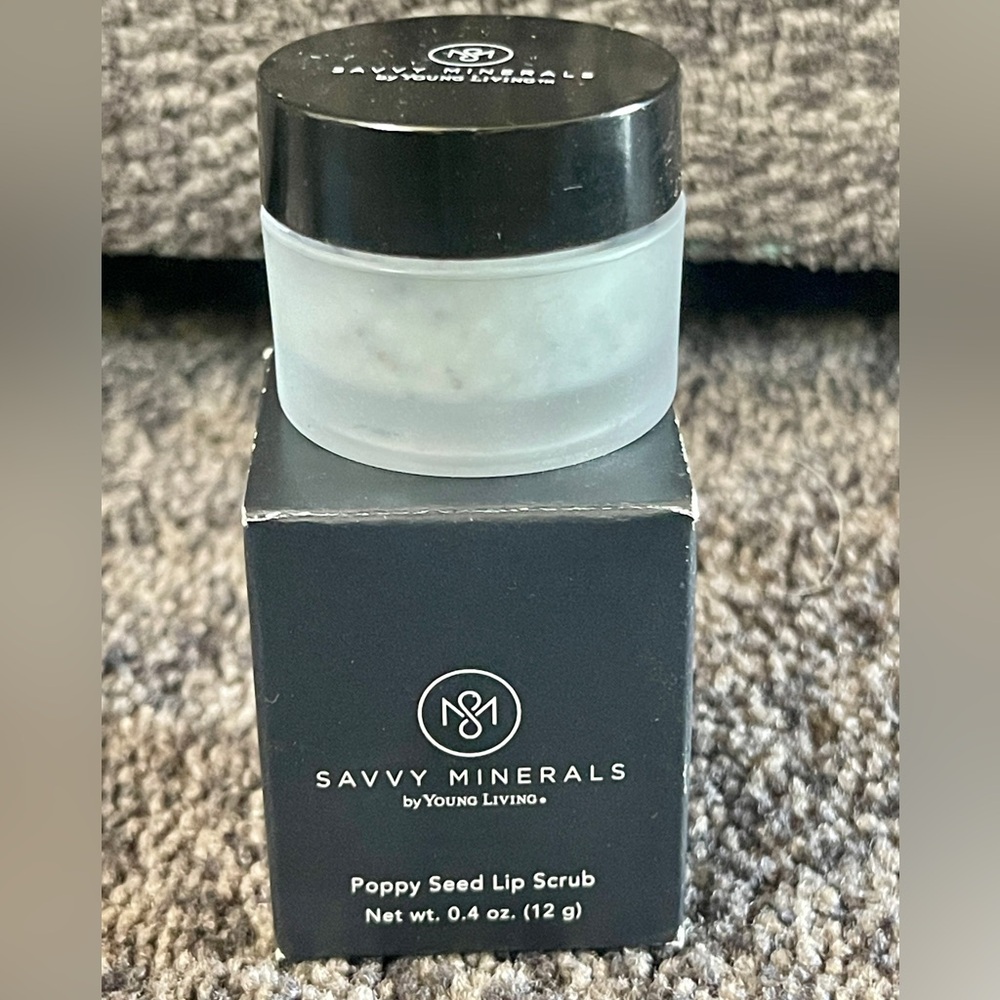 Savvy Minerals Poppy Seed Lip Scrub